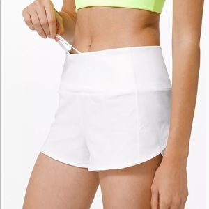 Lululemon White Speed Up Low-Rise Lined Short 2.5"